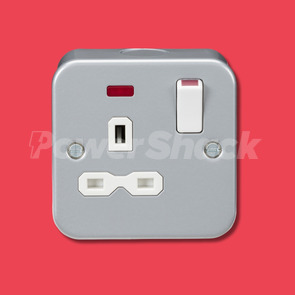 Knightsbridge Metal Clad 13A 1G DP Switched Socket - Neon