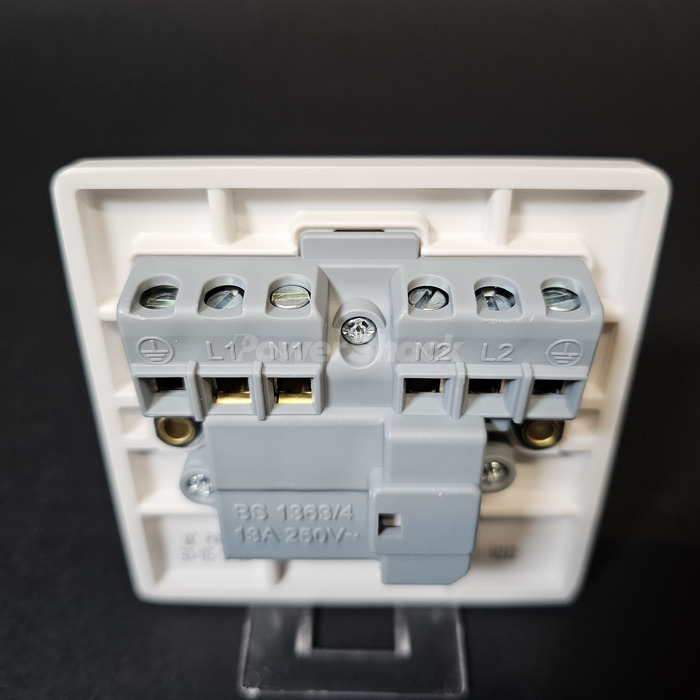 Verso 13A Switched Fused Connection Unit