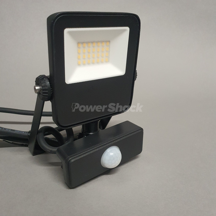 Bell Skyline Slim+ PIR Floodlight - 4000k